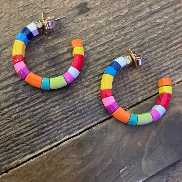 Roxanne Assoulin Multicolor Chiclet Hoop earrings - Picture 3 of 5